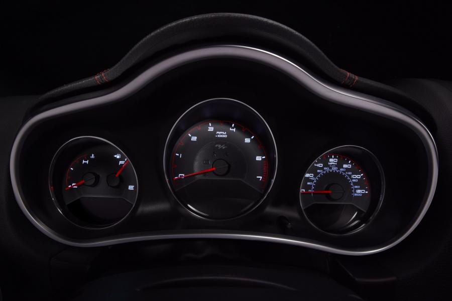  Dodge Avenger R/T 2012 года  (фото 11 из 24)